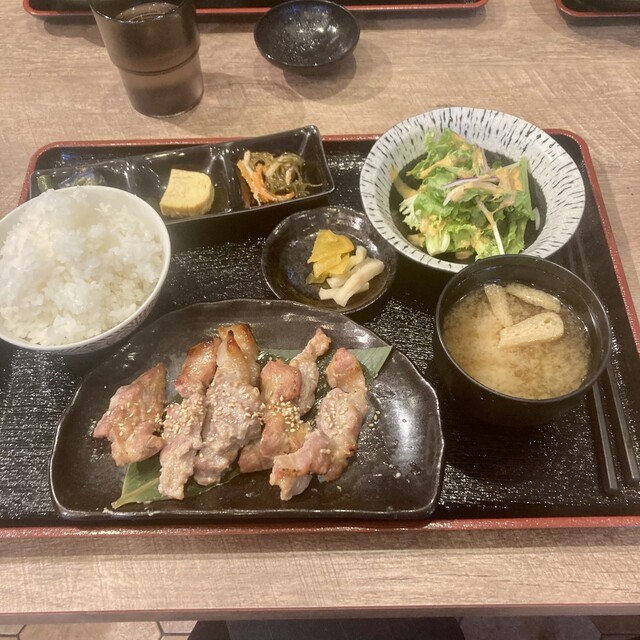 Private rooms Nikubar VS Sakanabar DESIGN FOOD MARKET Nagoyaeki Ten