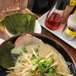 博多ラーメン 長浜や - 料理写真:
