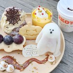 2KOTI - 【2025.10】2025 HALLOWEEN PLATE(税込2,600円)