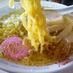 高ちゃん食堂 - 塩味ラーメンの麺