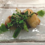 ビストロ　アギャット - オナガダイのカダイフとアスパラ添え