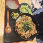 丸串焼き鳥酒場 - 
