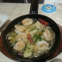 世界のワイン博物館 グランフロント大阪店  - 海老のアヒィージョ