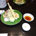 やっちろ - 茄子　エビ　カボチャはホクホク甘いです　魚は鮎かな?人参　インゲン?イカ