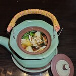 やっちろ - 国産松茸が沢山　アワビも入ってます