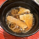 おおたに - 茗荷と推茸の赤出汁