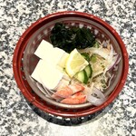 すし丸 - 豆腐のサラダ