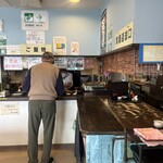 まるわ食堂 - 食事受取り場所