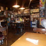 Goppu No Anagura - 喫茶店な店内