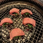 炭火焼肉 ナカオ商店 - 