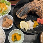 てっぺん - 特大 ブリカマ定食♡この内容で1300円♡ご飯もおかわり無料です(*^^*)