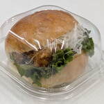 ブランジェ 浅野屋 - ...「ネギたっぷりチキン南蛮サンド（464円）」の梱包状態。。