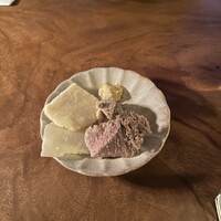 カルネジーオ イースト - 