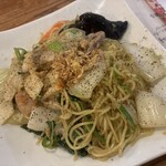 台湾家庭料理 黄さんの家 - 旬野菜の塩焼きそば