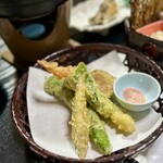 栄の湯旅館 - 天ぷら、揚げたてで薄い衣で◎