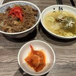 焼肉&手打ち冷麺 二郎 KANAYAMA - Ａ５牛丼セット