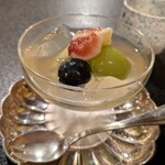 御懐石 志ら玉 - 水菓子　メロン、ナガノパープル、イチヂク、シャインマスカット、寒天寄せ