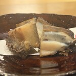 くずし 之助 - 鮑は米粉で揚げてて食感も楽しい。