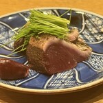 くずし 之助 - 分厚くて嬉しい。心臓も生でいただきましたが、新鮮すぎて臭みが全くない。このために浜松へ食べに行く価値あり。