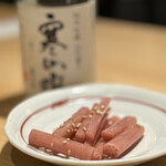 肉のウヱキ - ハスの芽（小さな蕗の茎の穴が見えて可愛い）385円