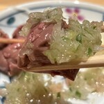 肉のウヱキ 代々木店 - とんでもなく美味しくてボリューム感とたっぷりネギ塩でお得感がすごいです。