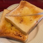 ロザリータ - はちみつトースト