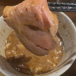 いかれたヌードル フィッシュトンズ - 肉の厚みは正義