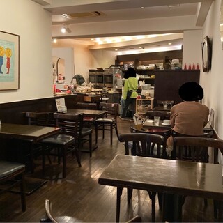 カフェ・ラ・ダダ_2