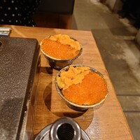 焼うお いし川 - 炙る前の【極厚炙りトロ、ウニイクラの最強3色丼】
