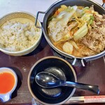 すき家 - 牛・胡麻麻辣湯鍋定食+肉2倍盛