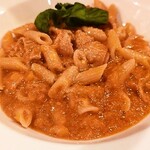 HAI FAME? - ペンネ(牛マルチョウのトマト煮)