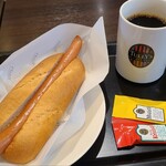 タリーズコーヒー - ボールパークドッグ《プレーン》のモーニングセット(税込675円)
①ボールパークドック《プレーン》
ケチャップ&マスタードはセルフ
お飲み物《セットドリンク》①HOT珈琲 