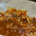 もつ焼き よう - トマトソースを使った『おつまみカレー』　美味しすぎてバイトの子がほとんど食べちゃってるとの噂も！？