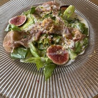 DINING & BAR TABLE 9 TOKYO - 