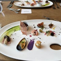 DINING & BAR TABLE 9 TOKYO - 