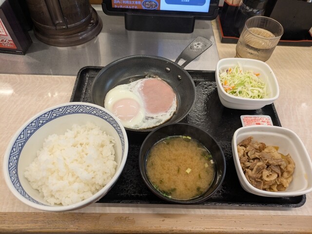 Yoshinoya Shimotakaidoekiten