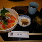 米屋 - バラエティ海鮮丼