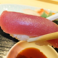 寿し心 なかむら - ランチCセット　１１８０円　握りの本鮪のアップ　【　２０１４年１１月　】