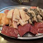 炭火焼肉 ホルモン やまと - ホルモンセット（塩味）