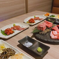 近江うし 焼肉 にくTATSU 青山本店 - 