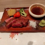 大衆肉割烹 にく久 - 黒毛和牛イチボのステーキ