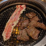 焼肉・冷麺ヤマト - あぶりカルビと厚切りハラミ