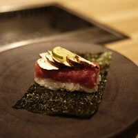 焼肉うしごろ 横浜店 - 松茸と厳選赤身の手巻き