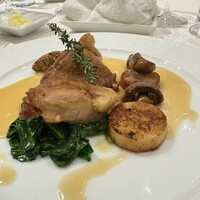 メゾン ポール・ボキューズ - 鴨コンフィ　付け合わせも美味しい