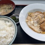 横浜港湾飲食企業組合大棧橋食堂 - カツ煮定食（500円）