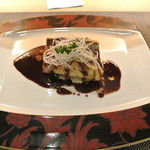 saveur - 蒸し穴子　生姜風味の赤ワインソース