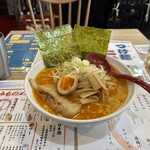 呑み処•麺処いそべ - 辛味噌ラーメン1100円