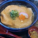 あごだし稲庭うどん 古泉洞 - 大判きつねの稲庭うどん