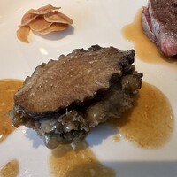 鉄板フレンチ キャトル・セゾン MORI - 火を通したアワビで美味しいと初めて思えたw