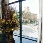 カフェドゥラプレス - 窓から県庁が・・